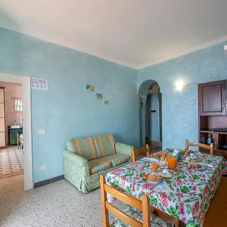 Regina House * Furore